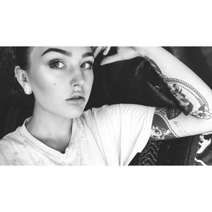 Meet your Posher, Olivia